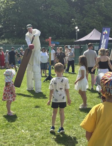Stilt-walking-cricketers-005